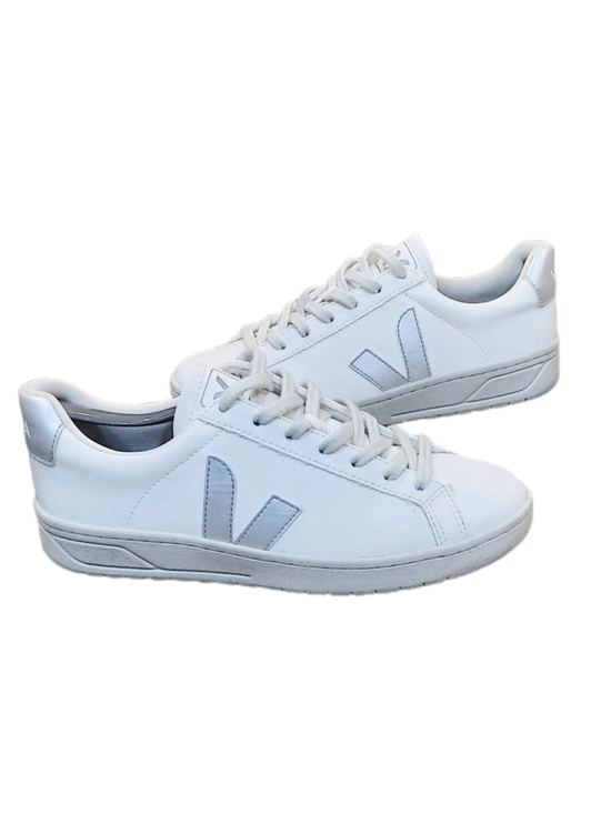 Veja Shoes - Womens VEJA Urca Fashion Sneakers CWL White/Silver size 10US 41EU EUC